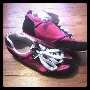 Pink, black and green kangaroos